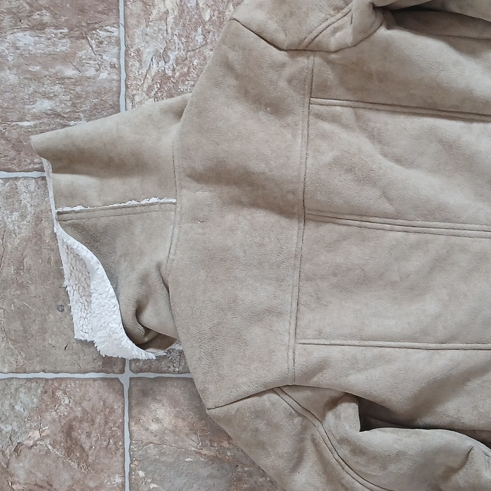 Ecote Tan and Cream Shearling Jacket - Picture 10 of 11